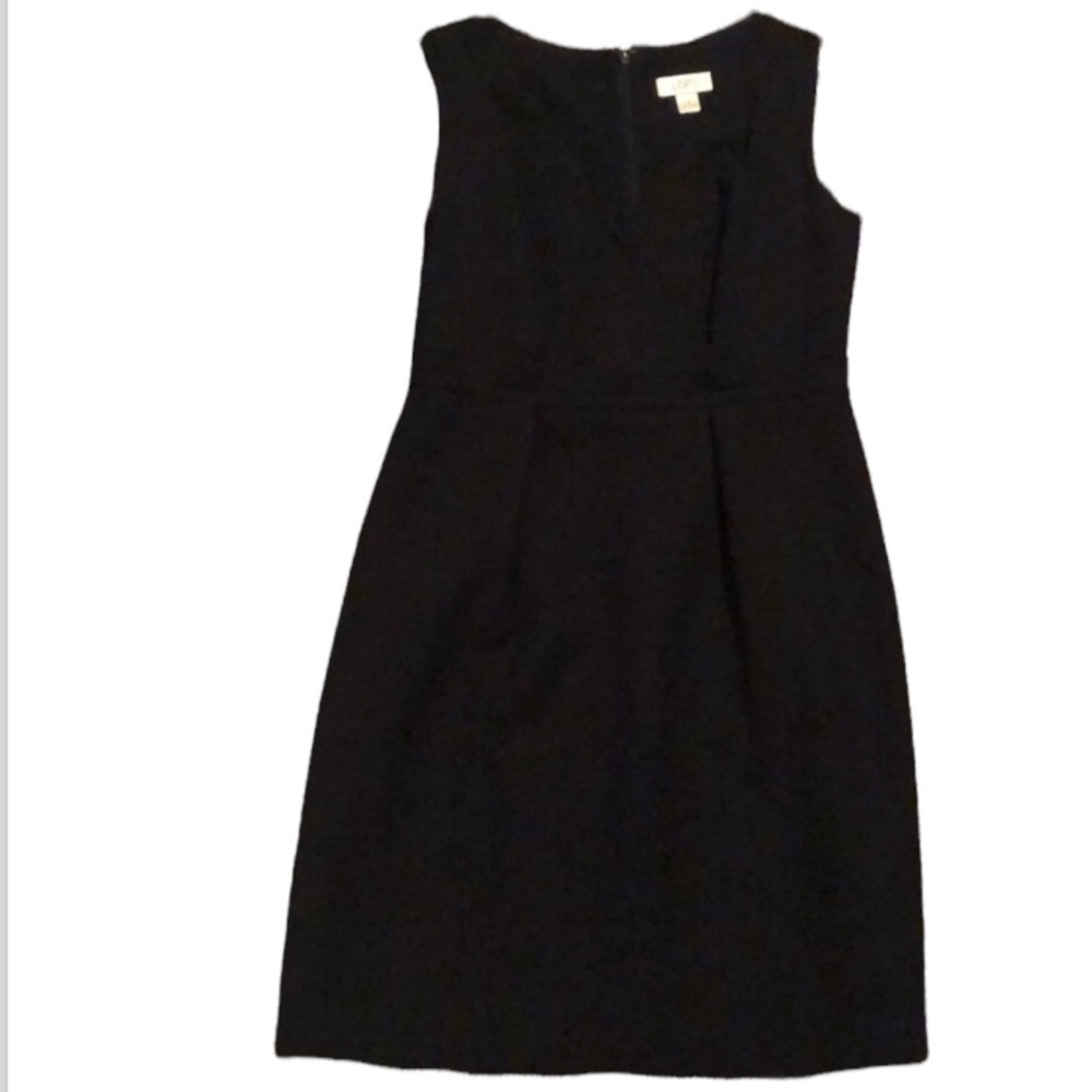 LOFT beautiful sleeveless sheath black LBD dress size 6